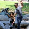 Jessica Alba, son mari Cash Warren et leurs filles Honor et Haven sont allés s'amuser dans un parc à Los Angeles. Le 8 février 2015