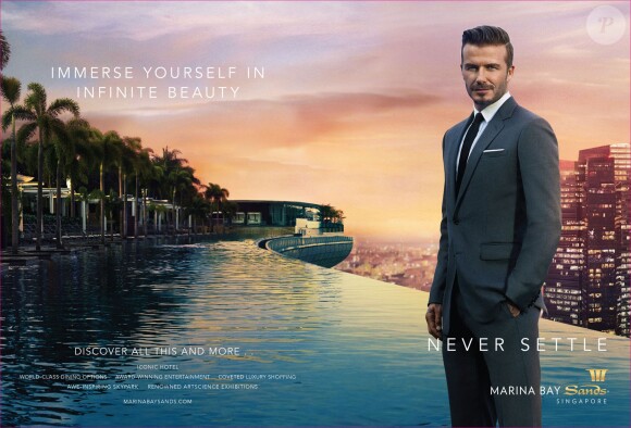 David Beckham pose pour la "Marina Bay Sands" à Singapour le 10 octobre 2014