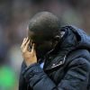 Fabrice Muamba, en pleurs lors de son retour sur le terrain de Bolton après son arrêt cardiaque, me 2 mai 2012 à Bolton