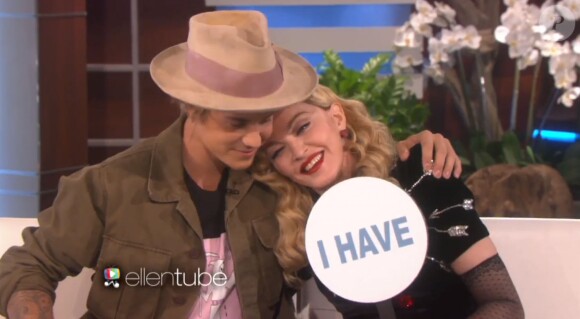 Madonna et Justin bieber sur le plateau de "The Ellen Show", le 18 mars 2015.