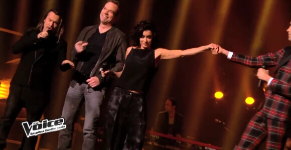 Jenifer très sexy en pantalon en satin dans The Voice 3 le samedi 22 mars 2014 sur TF1