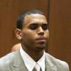 Chris Brown écoutant sa condamnation devant le tribunal de Los Angeles le 22 juin 2009