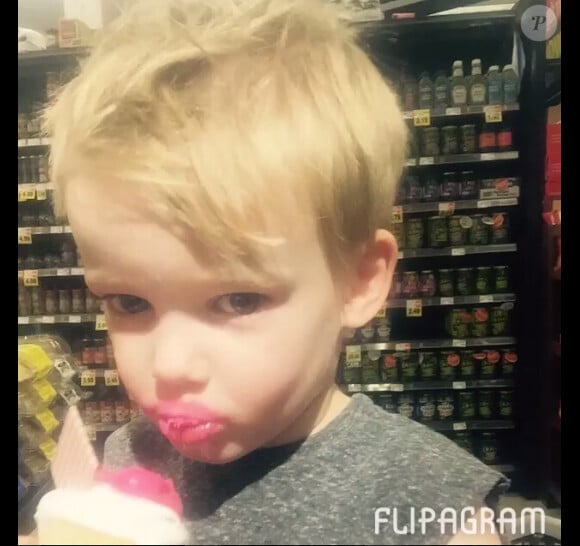 Hilary Duff a ajouté une photo de son fils Luca alors qu'il fête son troisième anniversaire, sur son compte Instagram le 20 mars 2015
