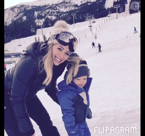 Hilary Duff a ajouté une photo de son fils Luca en vacances au ski, sur son compte Instagram le 20 mars 2015