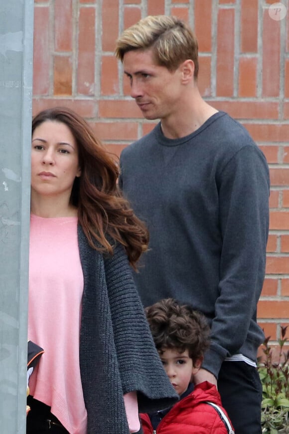 Fernando Torres avec son fils Leo et son épouse Olalla, le 20 mars 2015, à Madrid