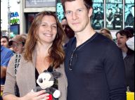 PHOTOS : Eric Mabius, sa femme enceinte a la main baladeuse...