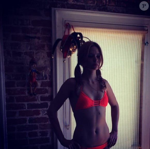 Daveigh Chase pose en bikini. Photo postée le 31 août 2014.
