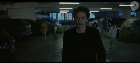 Raphaël, image du clip Somnambule, premier extrait de l'album Somnambules à paraître le 20 avril 2015.