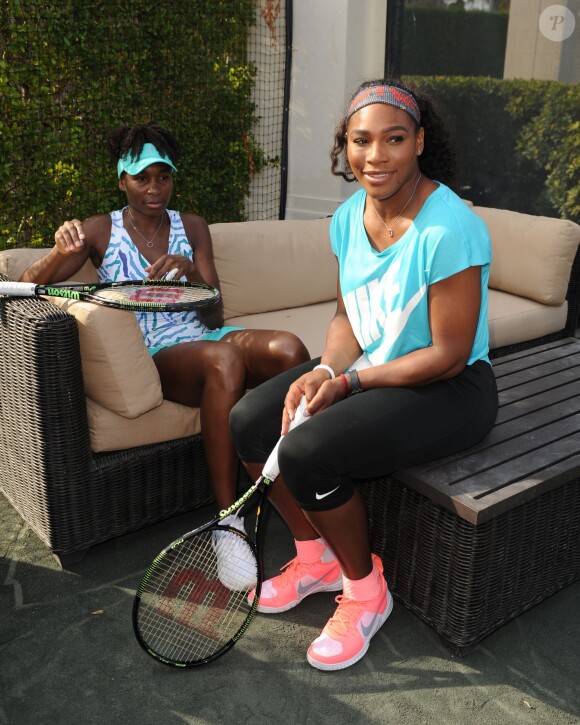 Serena Williams et Venus Williams lors du All-Star Tennis Charity Event au Ritz Carlton de Key Biscayne, le 24 mars 2015