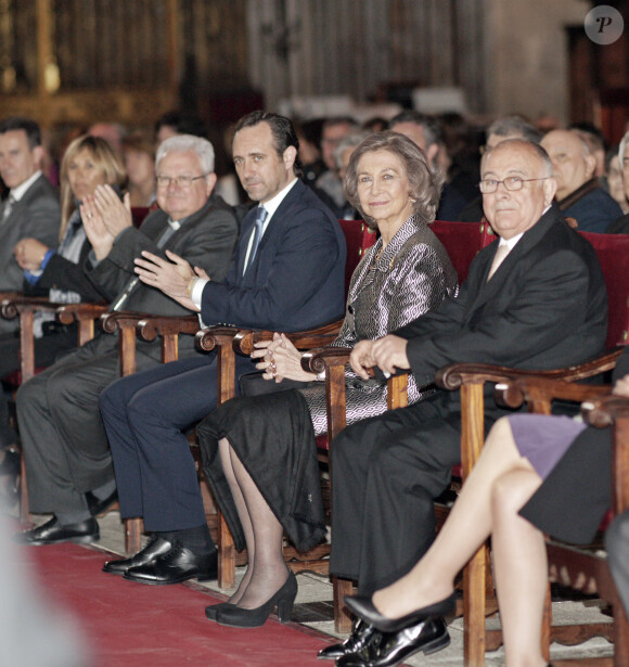 La reine Sofia d'Espagne assiste à un concert en la cathédrale de Palma de Majorque, le 30 mars 2015.