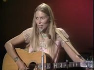Joni Mitchell hospitalisée : La légendaire chanteuse folk est en soins intensifs
