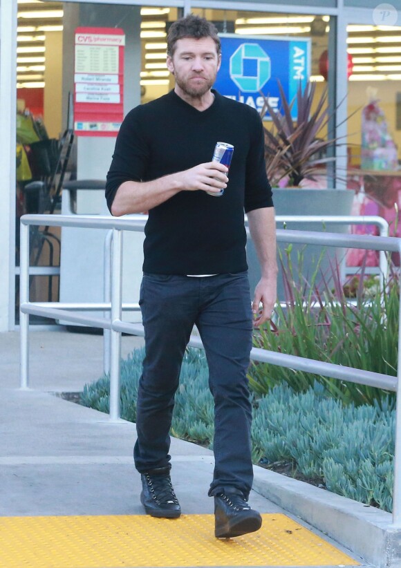 Exclusif - Sam Worthington se rend à la pharmacie à West Hollywood, le 6 avril 2014. 