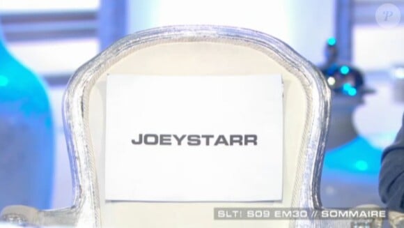 La chaise vide de JoeyStarr dans "Salut les Terriens !" sur Canal+ le 4 avril 2015