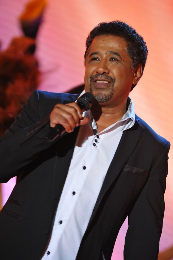 Le chanteur Khaled à l'enregistrement de l'émission "Vivement Dimanche" à Paris, le 29 août 2012.