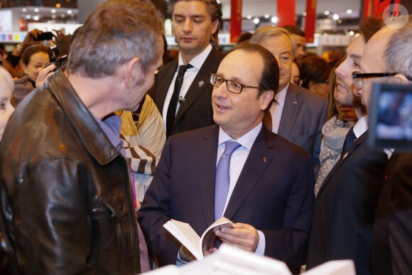 François Hollande - 35e Salon du Livre à la Porte de Versailles à Paris, le 21 mars 2015.