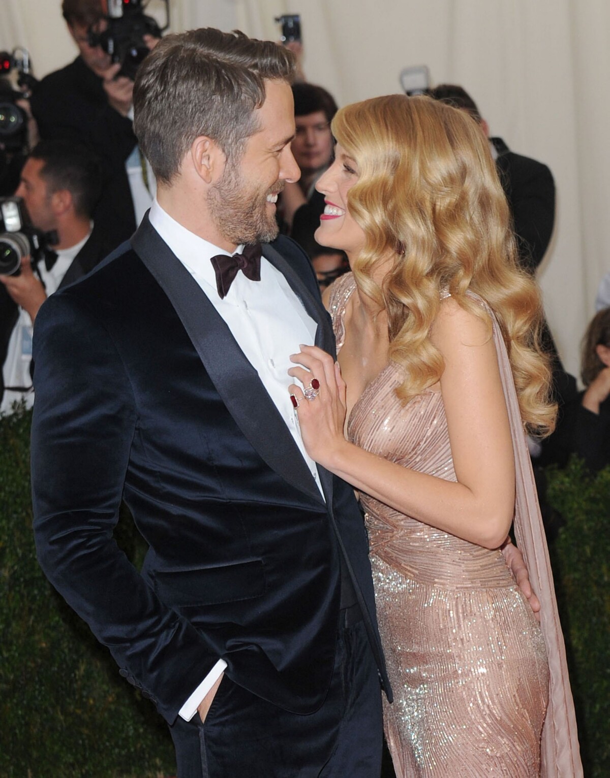 Vidéo Blake Lively Et Son Mari Ryan Reynolds Soirée Du Met Ball Costume Institute Gala 