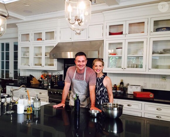 Freddie Prinze Jr. et Sarah Michelle Gellar posent chez eux le 8 avril 2015