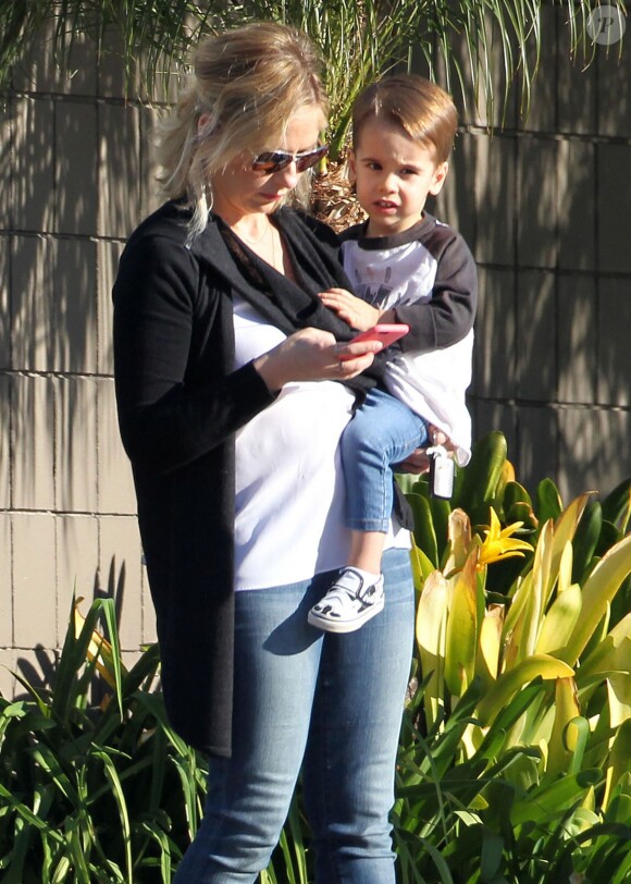 Exclusif - Sarah Michelle Gellar et son fils Rocky Prinze dans les rues de Santa Monica, le 27 janvier 2015