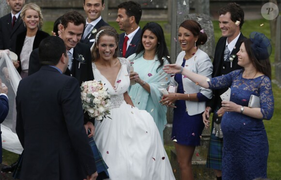 Andy Murray et Kim Sears se marient à la cathédrale de Dunblane en Ecosse, le 11 avril 2015.