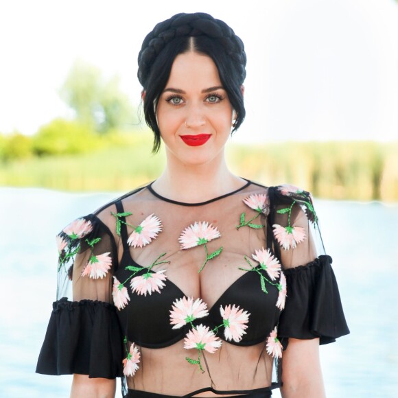 Katy Perry lors du Harpers Bazaar Brunch au Soho Desert House, La Quinta, le 11 avril 2015