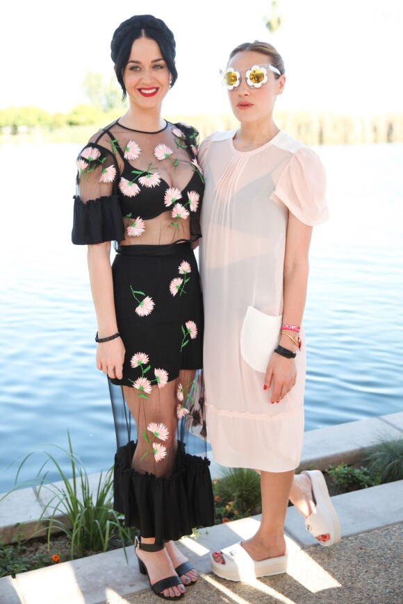 Mia Moretti et Katy Perry lors du Harpers Bazaar Brunch au Soho Desert House, La Quinta, le 11 avril 2015