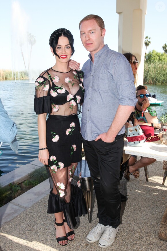 Katy Perry et Stuart Vevers lors du Harpers Bazaar Brunch au Soho Desert House, La Quinta, le 11 avril 2015