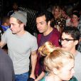  Robert Pattinson &agrave; la sortie du concert de sa fianc&eacute;e FKA Twigs &agrave; Coachella, le 11 avril 2015 