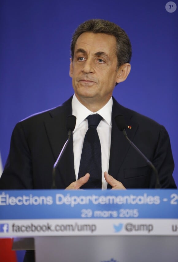 Nicolas Sarkozy donne un discours lors de la victoire de l'UMP à la soirée électorale du deuxième tour des élections départementales 2015 à Paris, le 29 mars 2015.