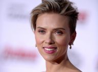 Scarlett Johansson, épaules nues, divine face aux Avengers et Julie Delpy