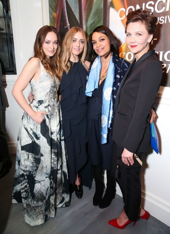 Olivia Wilde, Barbara Burchfield, Rosario Dawson et Maggie Gyllenhaal assistent au dîner post-ouverture du magasin éphémère Conscious, au Cafe Clover. New York, le 14 avril 2015.