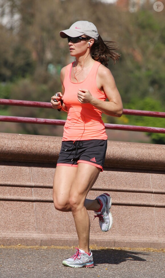 Pippa Middleton s'entraîne, à Londres, le 15 avril 2015.