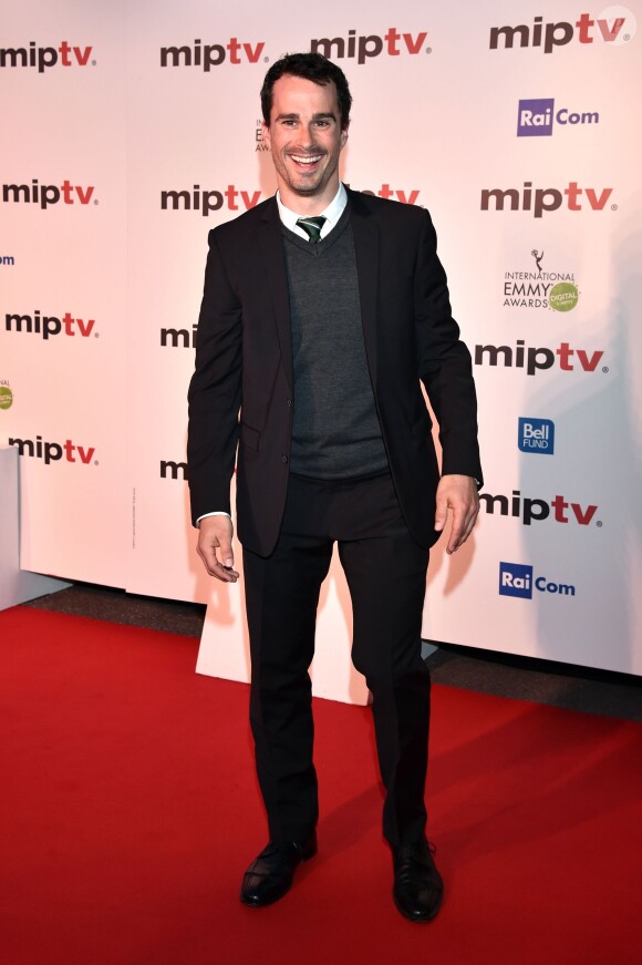 L'acteur Patrick Hivon arrive à la soirée d'ouverture du MIPTV à l'hôtel Majestic à Cannes le 13 avril 2015 dans le cadre du MIPTV 2015 qui se déroule au Palais des Festivals du 13 au 16 avril. 