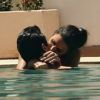 Somayeh (Les Anges 7) et son petit ami Nicholas, maitre nageur, dans Les Anges 7 au Brésil