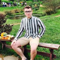 Sam Smith, gay, préfère être traité de p*** plutôt que de gros !