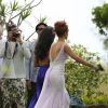 Rihanna et Melissa Forde, renversantes demoiselles d'honneur au mariage de leur amie Jennifer Rosales et son compagnon Aaron Davis. Honolulu, Hawaï, le 20 avril 2015.