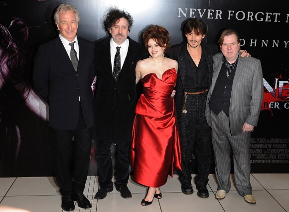 Alan Rickman, Tim Burton, Helena Bonham-Carter, Johnny Depp et Timothy Spall à la première de Sweeney Todd : The Demon Barber à Leicester Square, Londres, le 10 janvier 2008