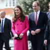 Kate Middleton lors de sa dernière mission avant l'accouchement, le 27 mars 2015, avec le prince William dans le sud de Londres.