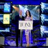 Bruce Willis et Mary-Louise Parker annoncent les nommés aux Tony Awards 2015 à New York, le 28 avril 2015