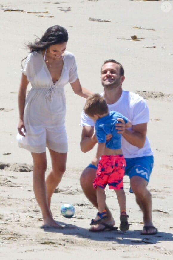 Jordana Brewster et le frère de Paul Walke, Cody à Malibu, Los Angeles, le 20 mai 2014.