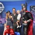 James Van Der Beek, venu en famille, à la soirée Marvel Universe LIVE! à Inglewood, le samedi 2 mai 2015.
