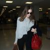 Allison Williams arrive à l'aéroport LAX de Los Angeles. Le 9 janvier 2015