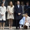Célébrations traditionnelles du 69e anniversaire du roi Carl XVI Gustaf de Suède, le 30 avril 2015 au palais Drottningholm à Stockholm. Les princesses Estelle et Leonore ont fait le show, entourées de la princesse Victoria, du prince Daniel, de la princesse Madeleine, de Christopher O'Neill, de Sofia Hellqvist et de la reine Silvia.