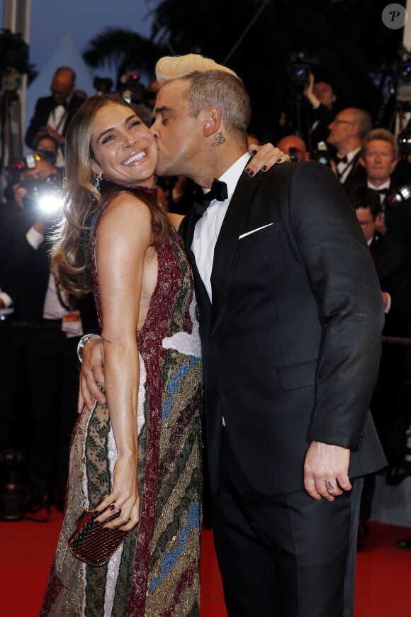 Robbie Williams et sa femme Ayda Shield - Montée des marches du film "The Sea of Trees" (La Forêt des Songes) lors du 68e Festival International du Film de Cannes, le 16 mai 2015.