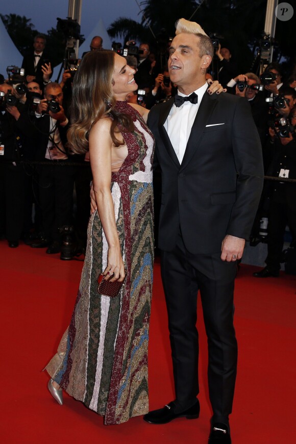 Robbie Williams et sa femme Ayda Shield - Montée des marches du film "The Sea of Trees" (La Forêt des Songes) lors du 68e Festival International du Film de Cannes, le 16 mai 2015.