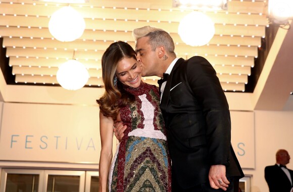 Robbie Williams et sa femme Ayda Shield - Montée des marches du film "The Sea of Trees" (La Forêt des Songes) lors du 68e Festival International du Film de Cannes, le 16 mai 2015.