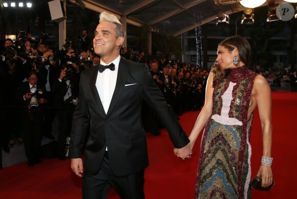 Robbie Williams et sa femme Ayda Shield - Montée des marches du film "The Sea of Trees" (La Forêt des Songes) lors du 68e Festival International du Film de Cannes, le 16 mai 2015.