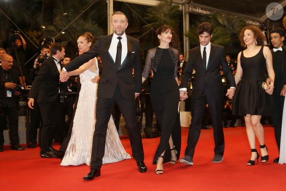 Louis Garrel, Maiwenn Le Besco, Vincent Cassel, Emmanuelle Bercot - Montée des marches du film "Mon Roi" lors du 68e Festival International du Film de Cannes, le 17 mai 2015.