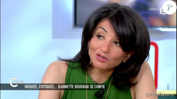 Jeannette Bougrab sur le plateau de  C à vous  sur France 5, le 18 mai 2015. L&#039;ex-compagne de Charb révèle que la maman du dessinateur a tenté d&#039;entrer en contact avec elle.