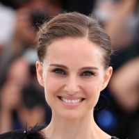 Natalie Portman, sexy en transparence, défend les femmes et son film