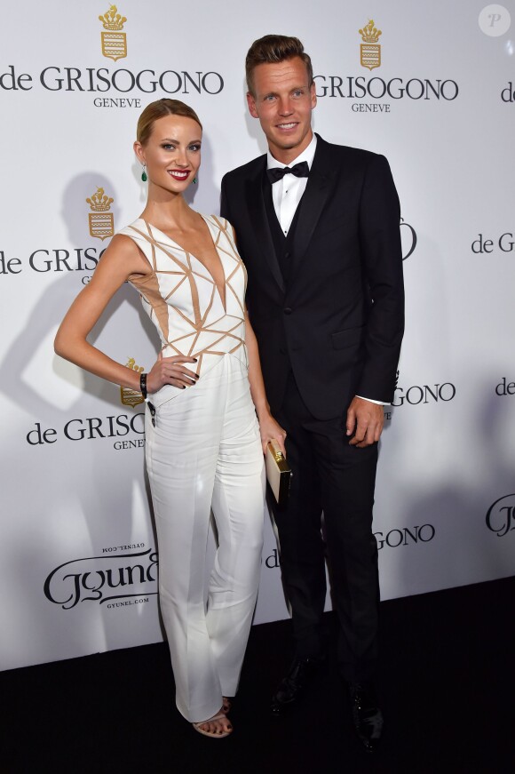 Le tennisman Tomas Berdych et sa compagne, le mannequin tchèque Ester Satorova, assistent à la soirée "Divine" organisée par de Grisogono à l'hôtel Eden Roc au Cap d'Antibes. Le 19 mai 2015.